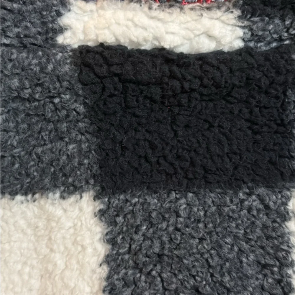Checkered Sherpa Vest with Embroidered A&M Logo sz Medium Victoria Secret Pink - Picture 3 of 6